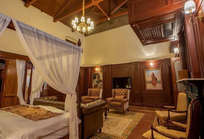 هتل Cecil By Pearl Continental