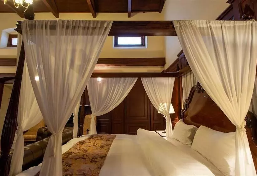 هتل Cecil By Pearl Continental