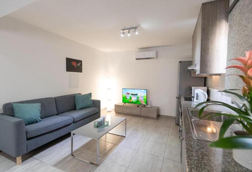 Napa Centrale Suites