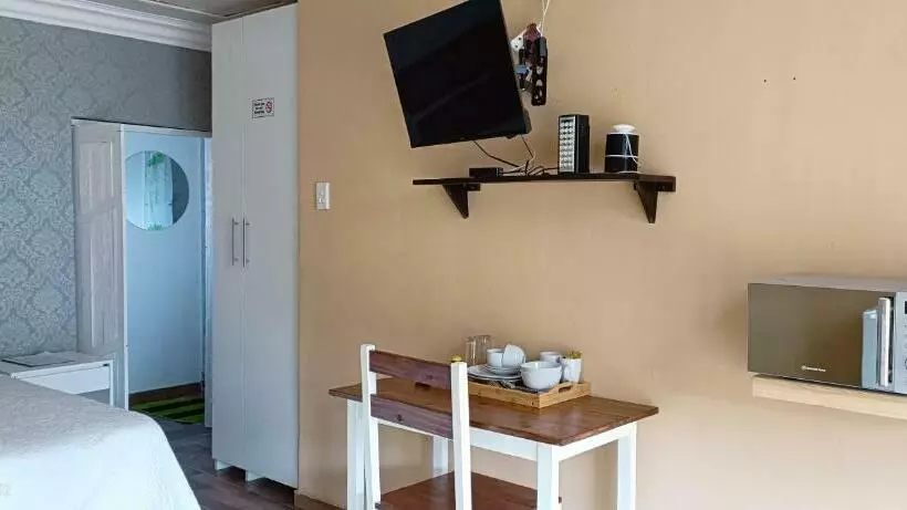 ペンション Ikamva Guest House