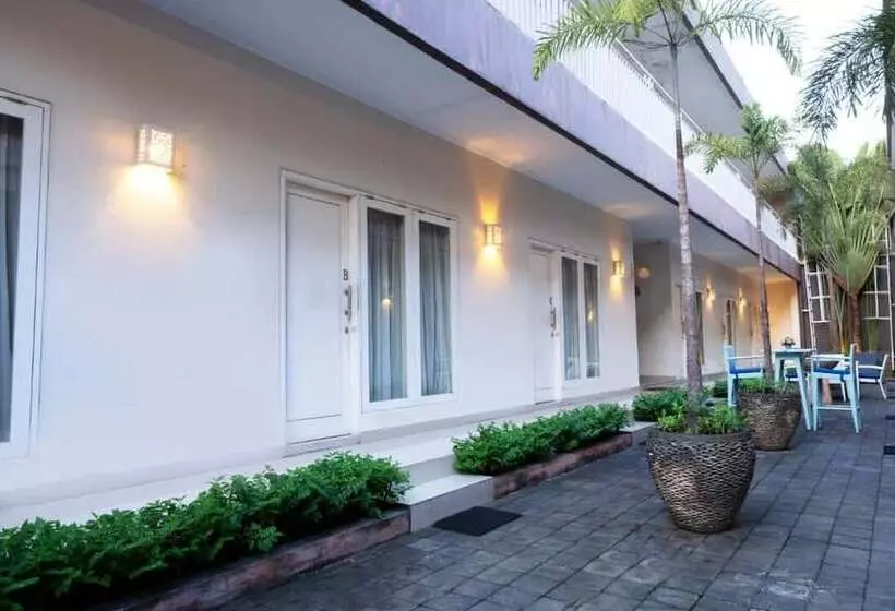 هتل Gaing Mas Residence By Gaing Mas Group