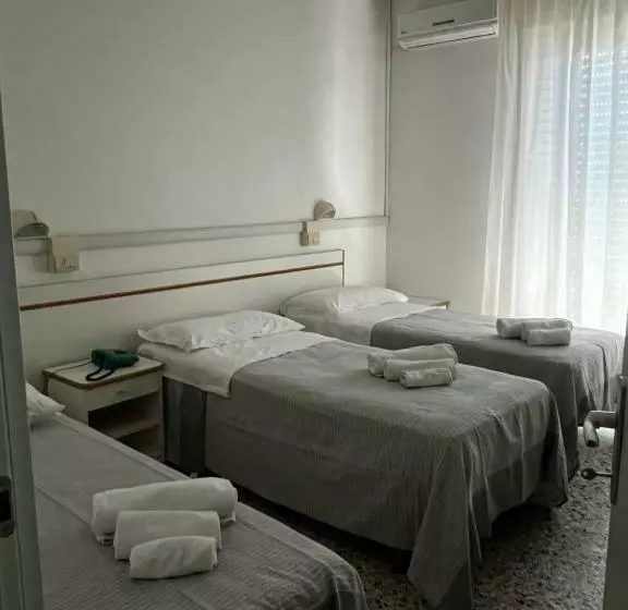 هتل Trieste