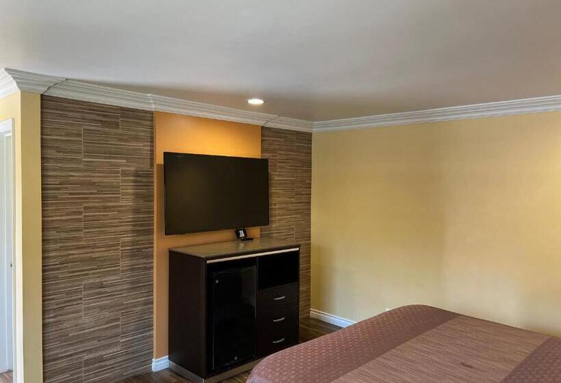 ホテル Walnut Inn & Suites West Covina