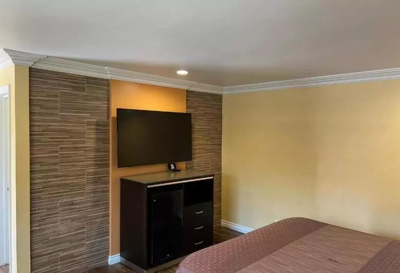ホテル Walnut Inn & Suites West Covina