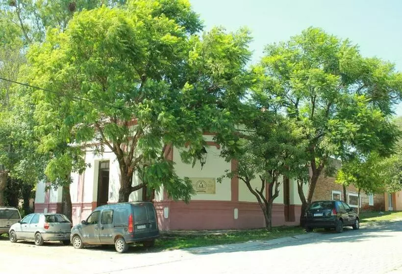 Majatalo Club De Veraneantes Tulumba Hostel Y Suites