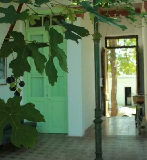 Majatalo Club De Veraneantes Tulumba Hostel Y Suites