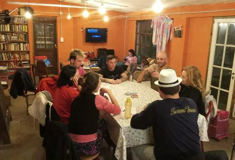 Majatalo Club De Veraneantes Tulumba Hostel Y Suites