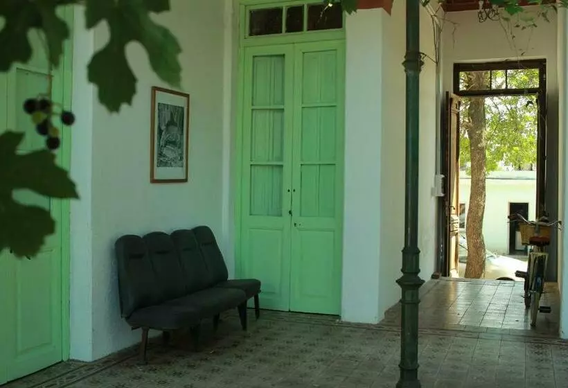 Majatalo Club De Veraneantes Tulumba Hostel Y Suites