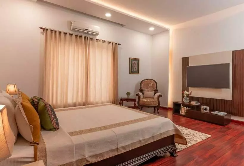 Majatalo Kunwar Villa