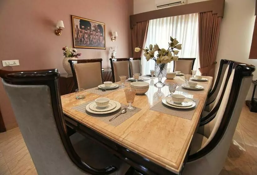 Majatalo Kunwar Villa