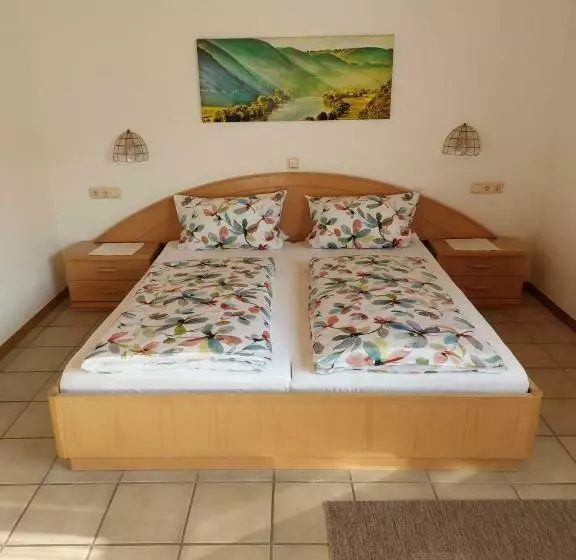 Aamiaismajoitus (B&B) Wein  Und Gästehaus Hermes Hoffmann