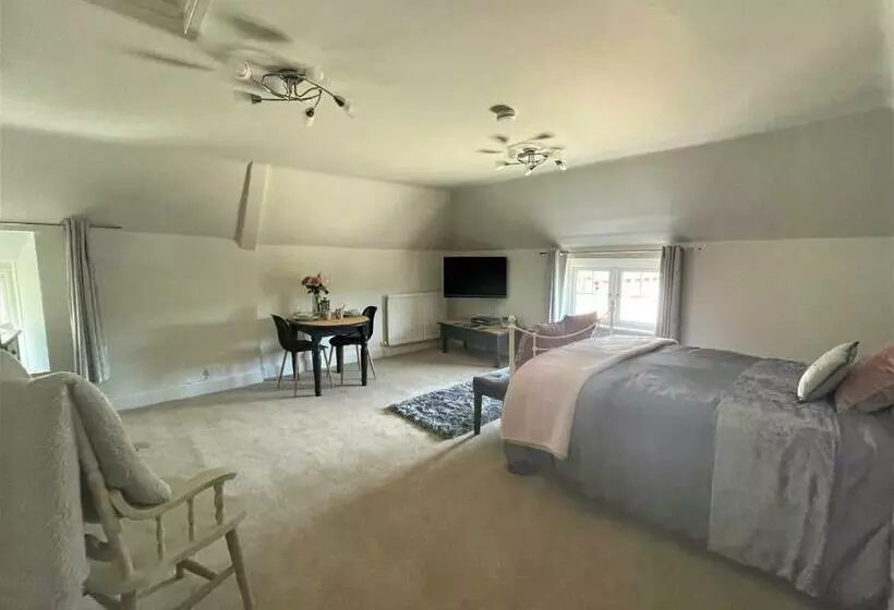 Aamiaismajoitus (B&B) The Dairyman Suite