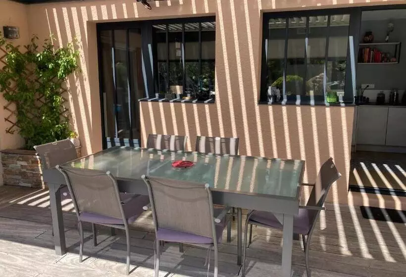 Aamiaismajoitus (B&B) Wine Hôte Chambre D Hôtes