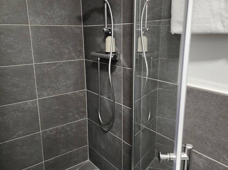 Davin City Aparments   Self Check In