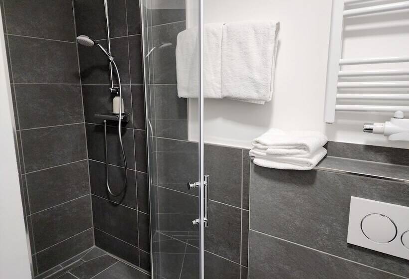 Davin City Aparments   Self Check In