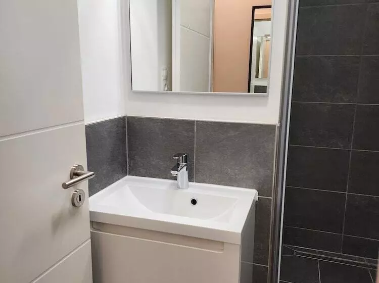 Davin City Aparments Self Check In