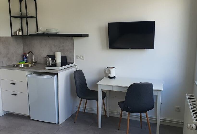 Davin City Aparments   Self Check In