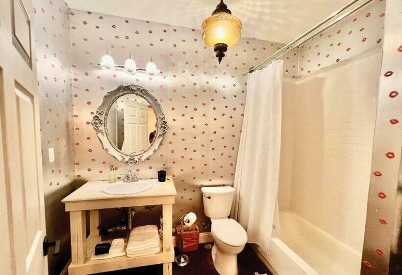 فندق Mulberry Inn