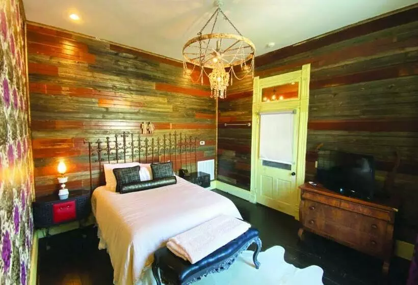 Hotelli Mulberry Inn