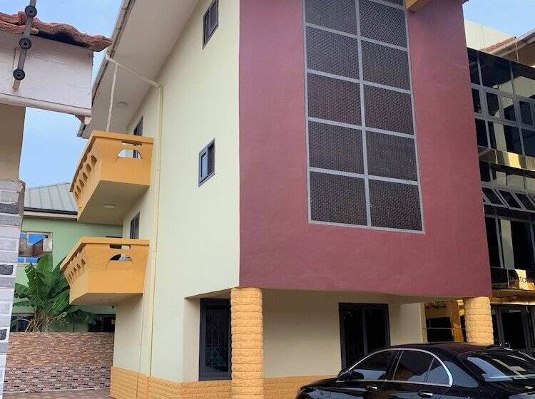 Отель Selwilliam