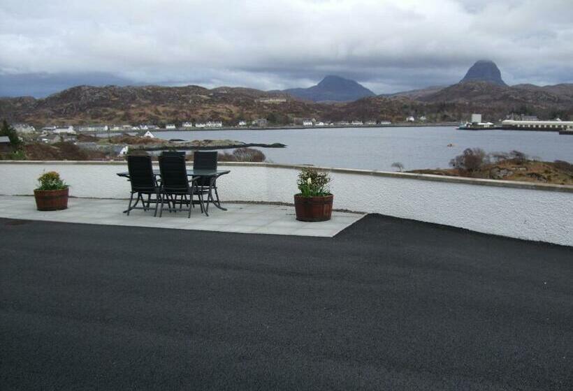 بنسيون Caisteal Liath House