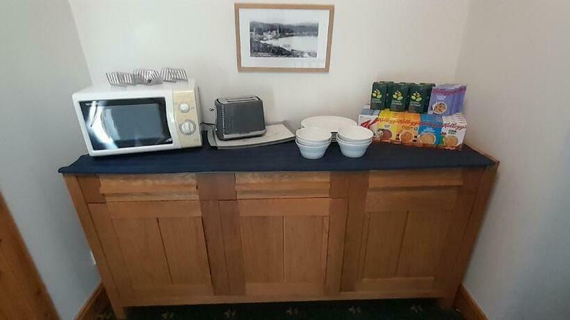 بنسيون Caisteal Liath House