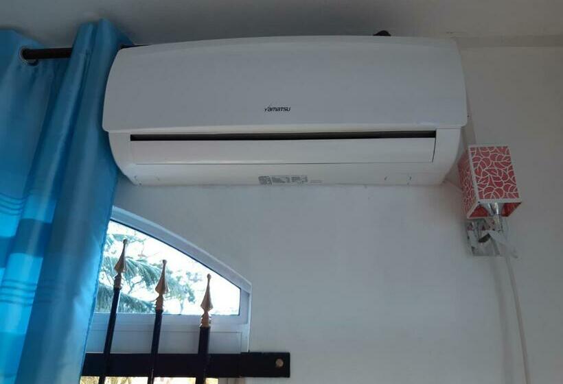 پانسیون Family Residence