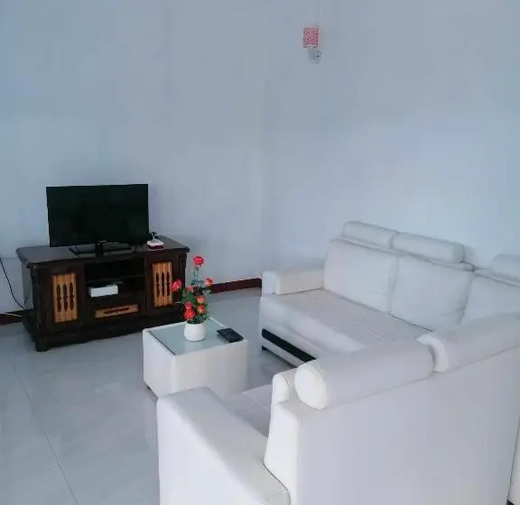 پانسیون Family Residence