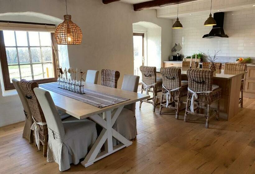 Bed and Breakfast Gård Halltorps Hage