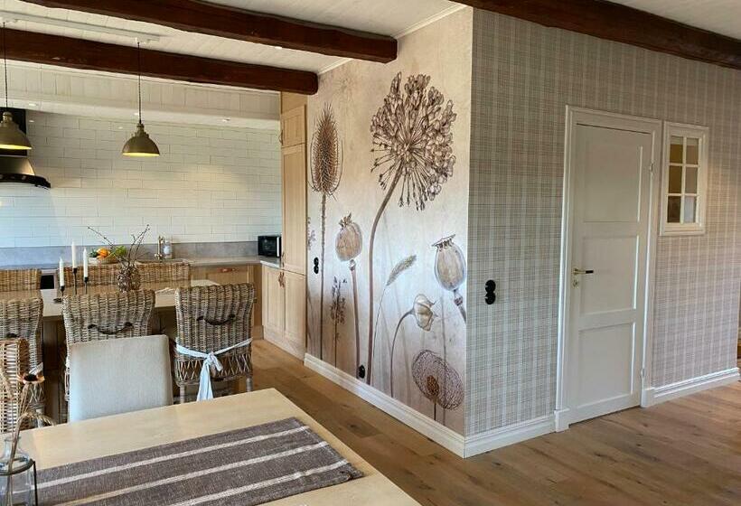 Bed and Breakfast Gård Halltorps Hage