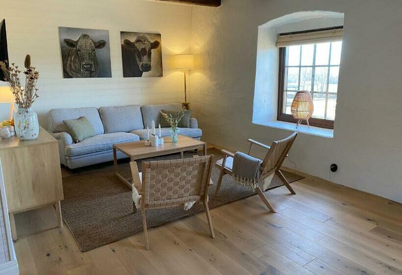 Bed and Breakfast Gård Halltorps Hage