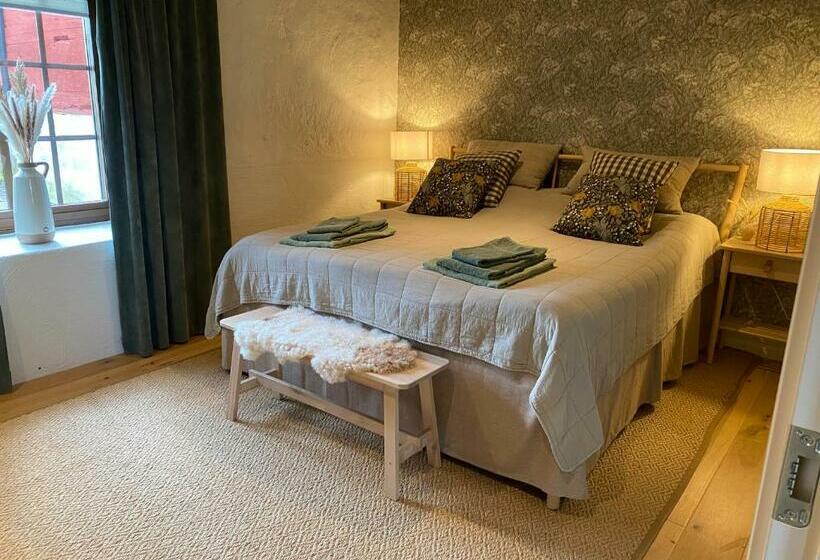 Bed and Breakfast Gård Halltorps Hage