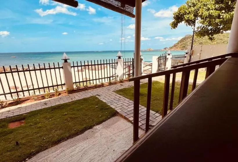 Hotelli Janas Blue Water Corner