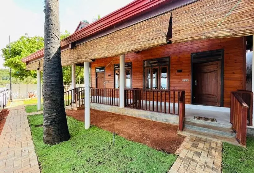 Hotelli Janas Blue Water Corner