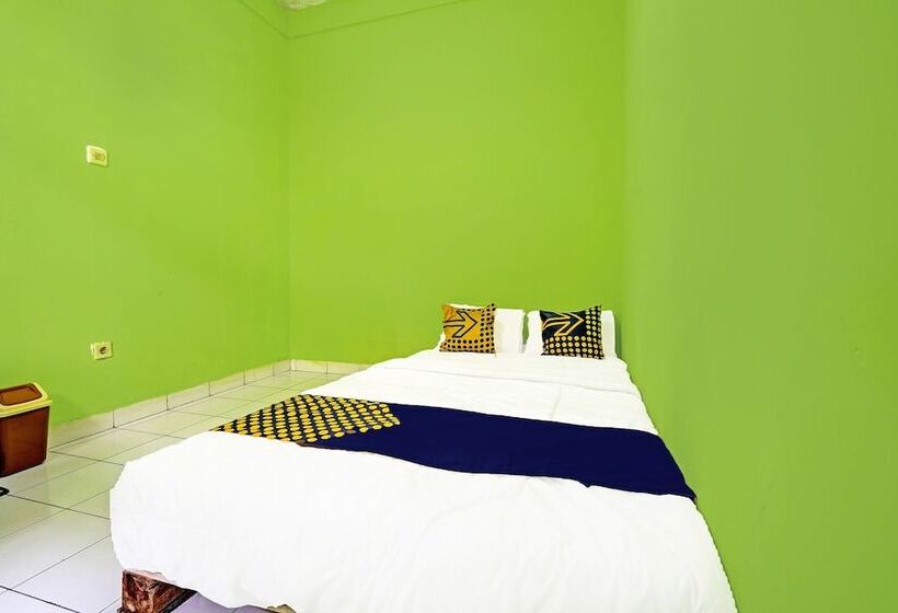 בית מלון כפרי Spot On 91325 Pondok Hijau Guest House Syariah