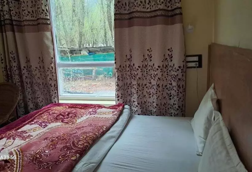 ペンション Al Ayaan Guest House