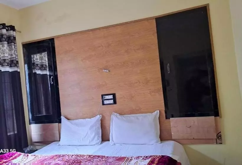 ペンション Al Ayaan Guest House
