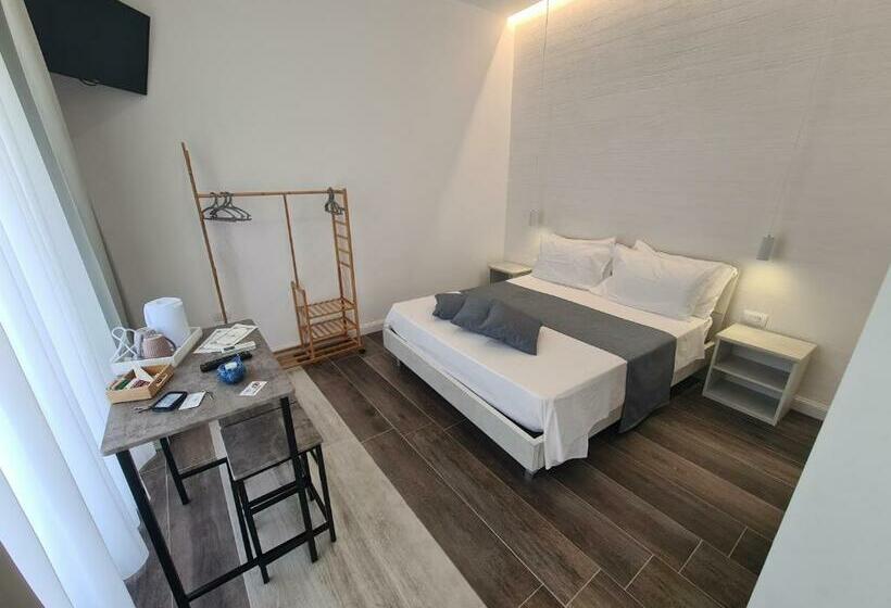 膳宿费 Le Salines