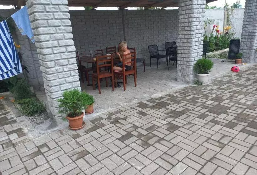 پانسیون Mate S Guest House