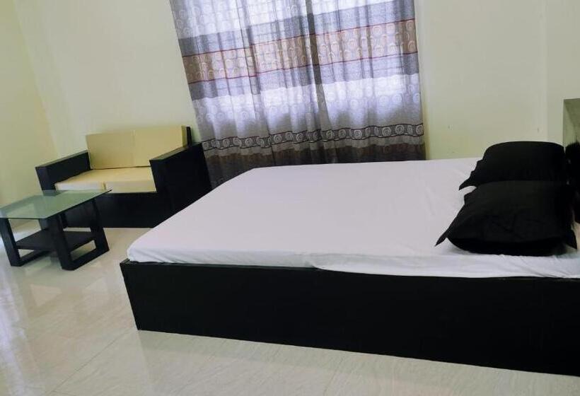 پانسیون Rose Garden Guest House