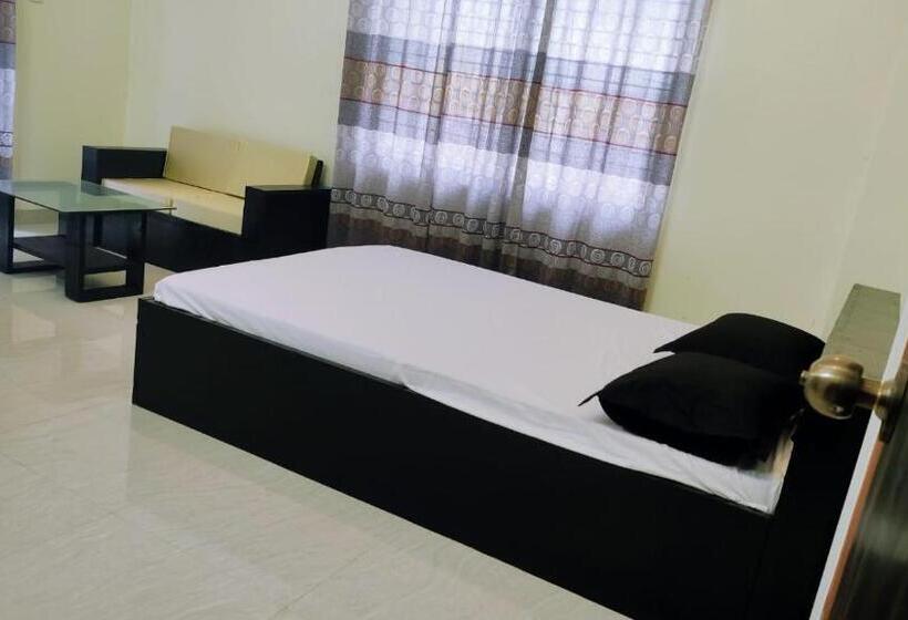 پانسیون Rose Garden Guest House