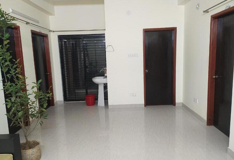 پانسیون Rose Garden Guest House