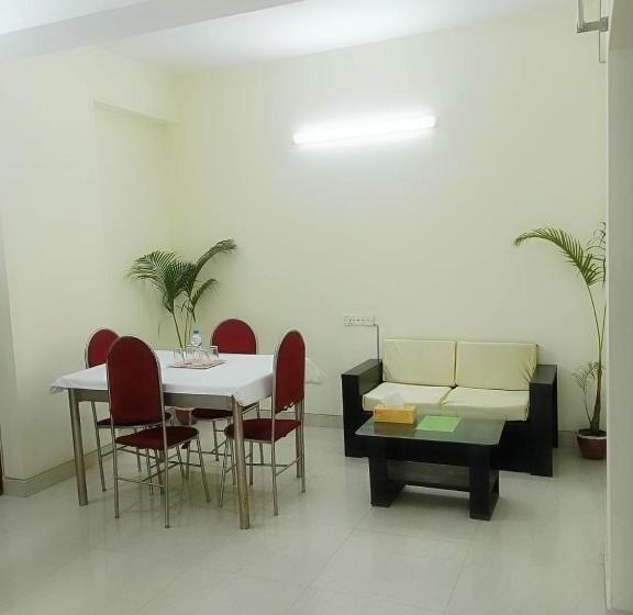 پانسیون Rose Garden Guest House