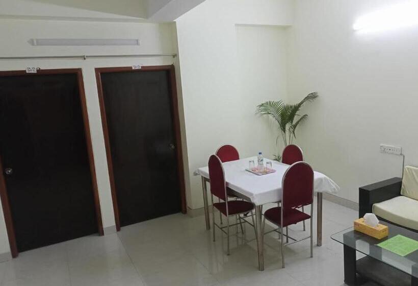 پانسیون Rose Garden Guest House