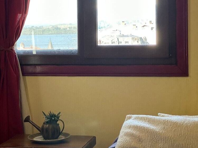 تختخواب و صبحانه Florencia