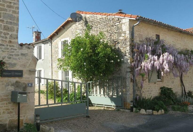 مبيت وإفطار La Maison Mûrier