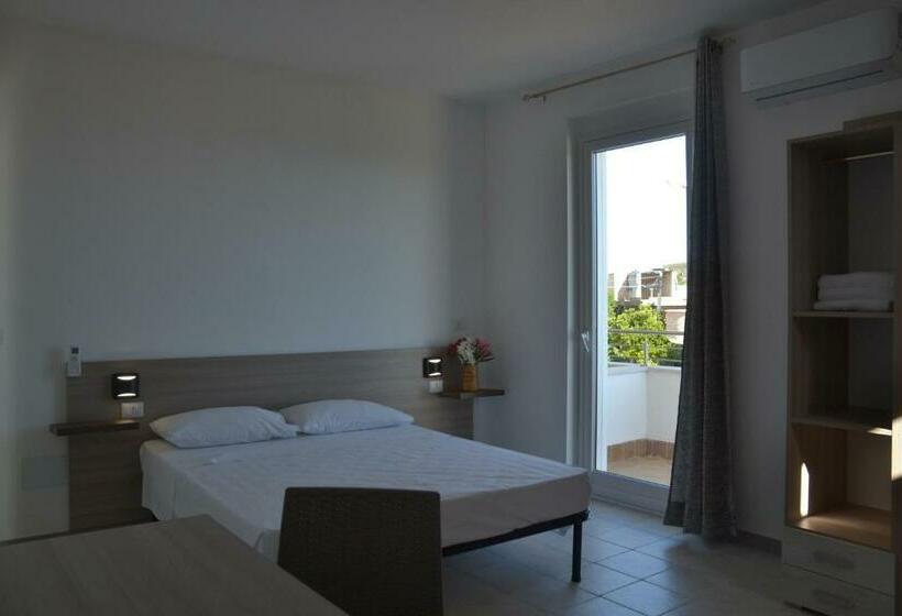 ベッドアンドブレックファースト Guest House   Villa Uria