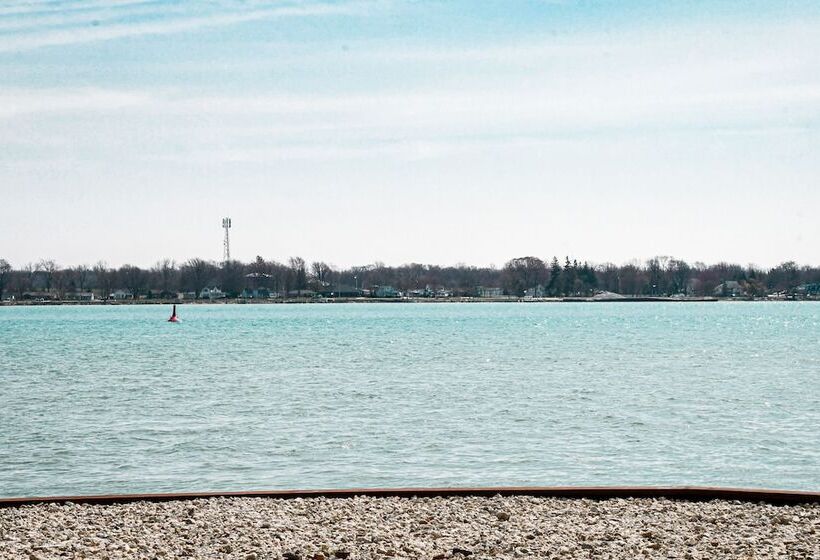 فندق St. Clair Inn