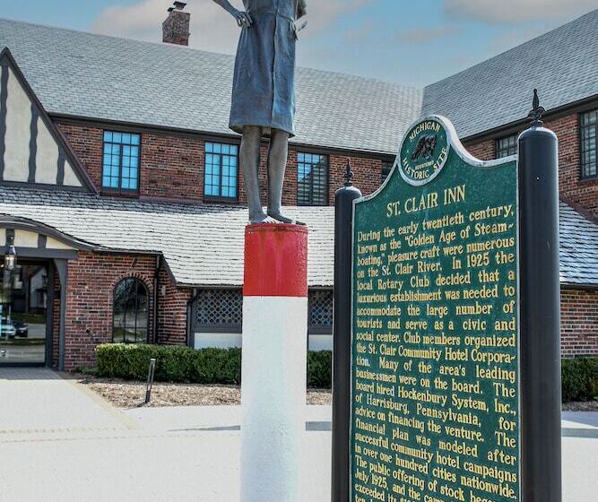 فندق St. Clair Inn