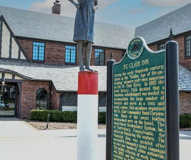 Hotelli St. Clair Inn